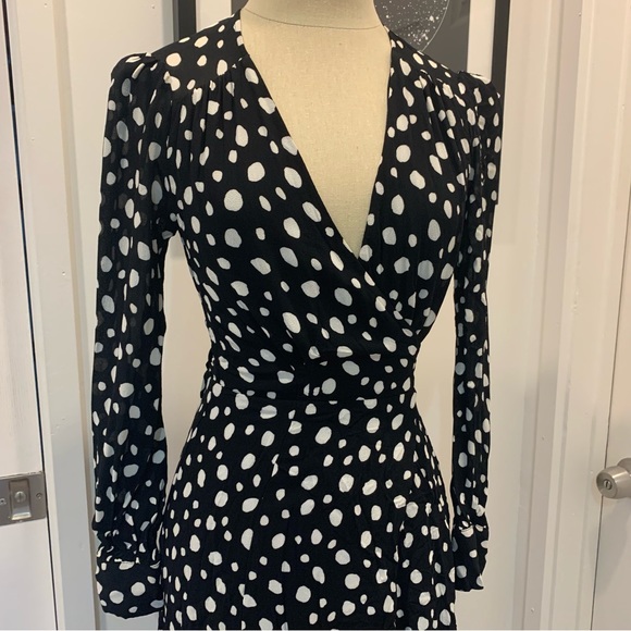 REFORMATION Black & White Dotted Long Sleeve Susanna Wrap Dress size XS - Picture 3 of 10